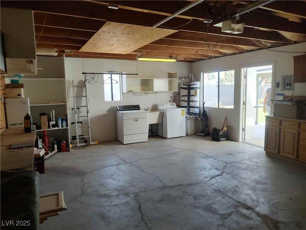 3221 Sombrero Circle - Photo 5 of 35