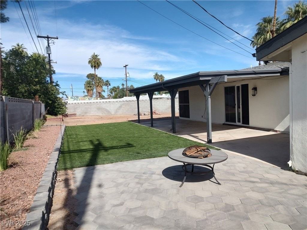 3221 Sombrero Circle - Photo 6 of 35