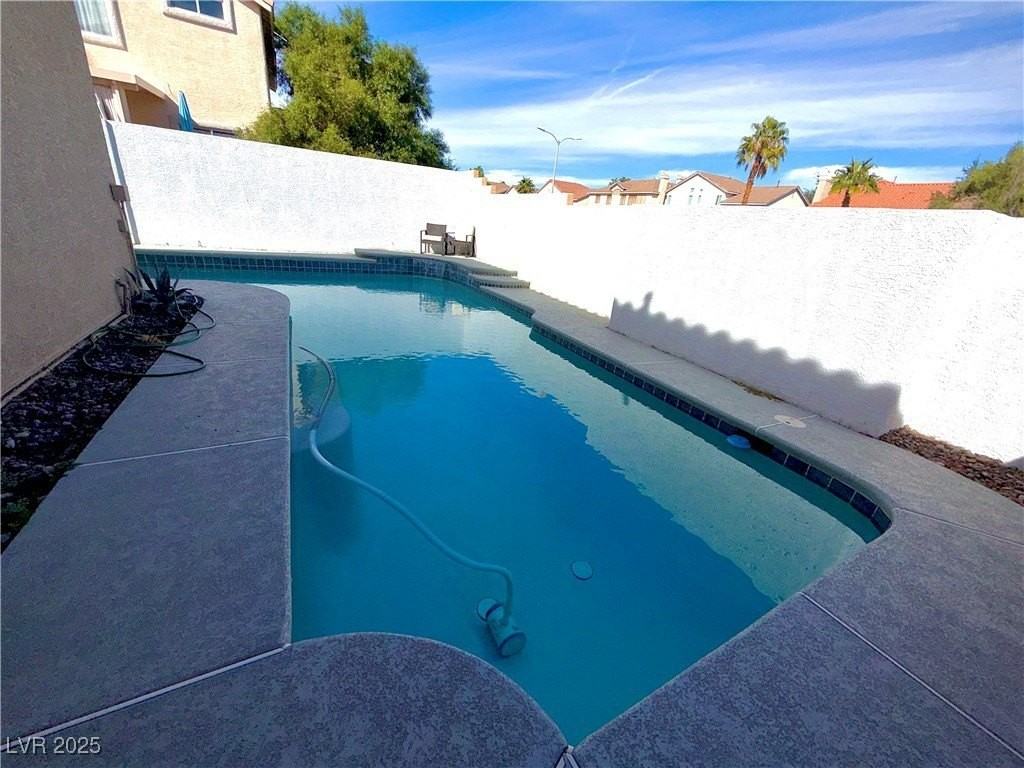 197 Bundy St - Photo 3 of 21