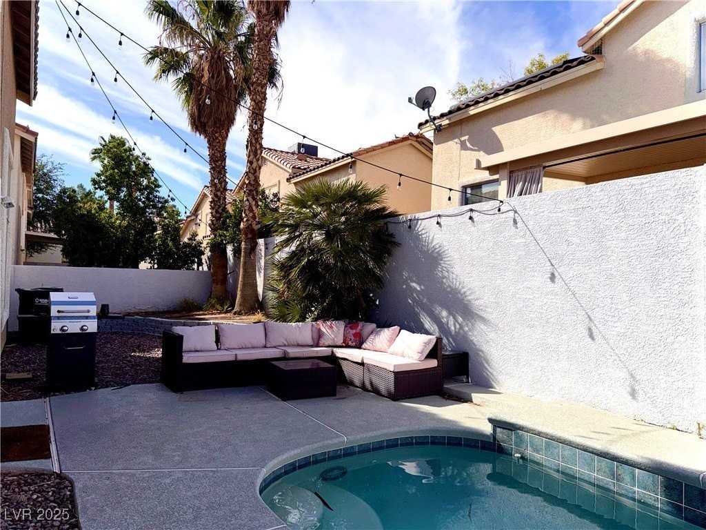 197 Bundy St - Photo 4 of 21