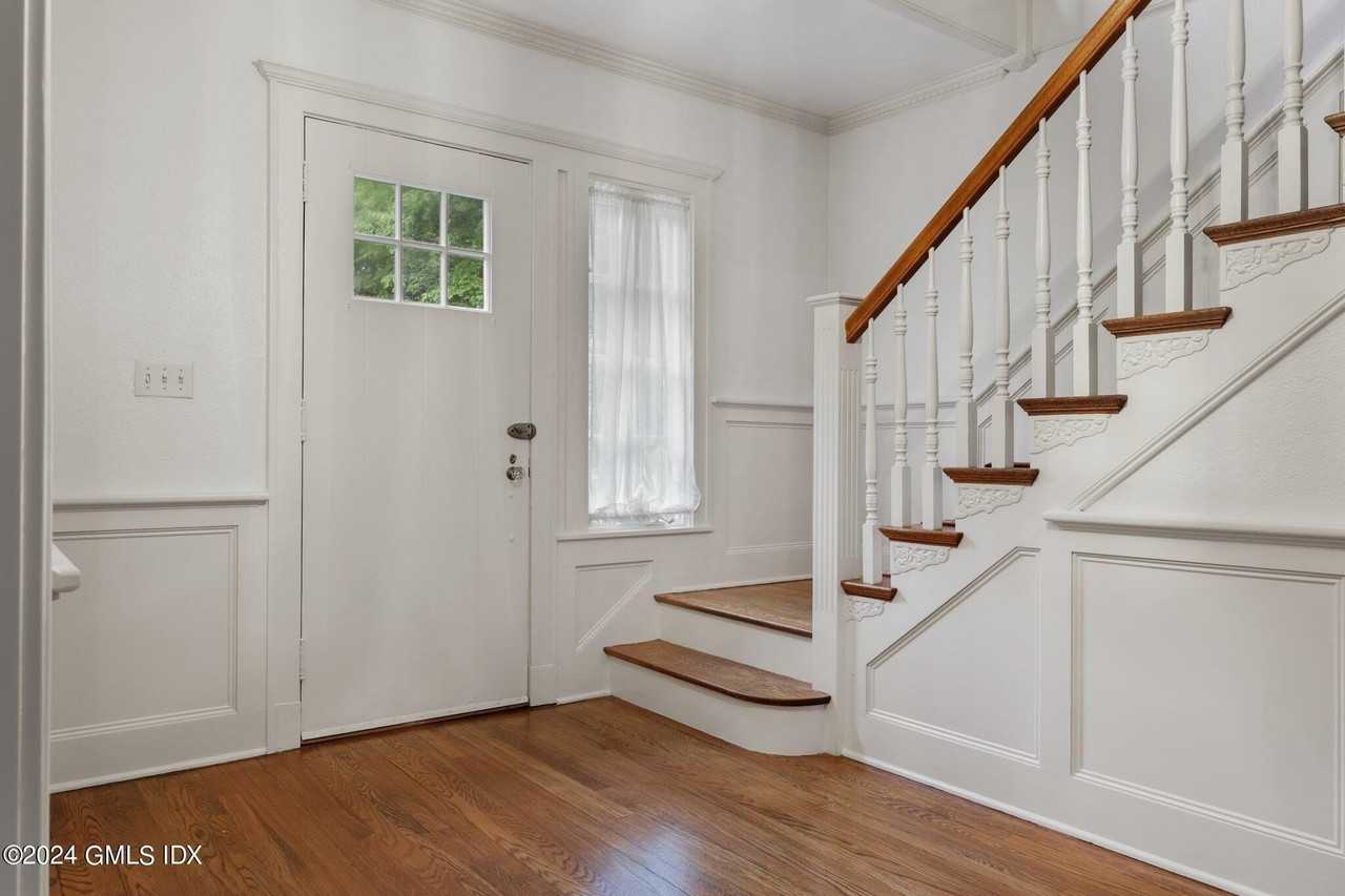 11 Stanwich Rd - Photo 2 of 28