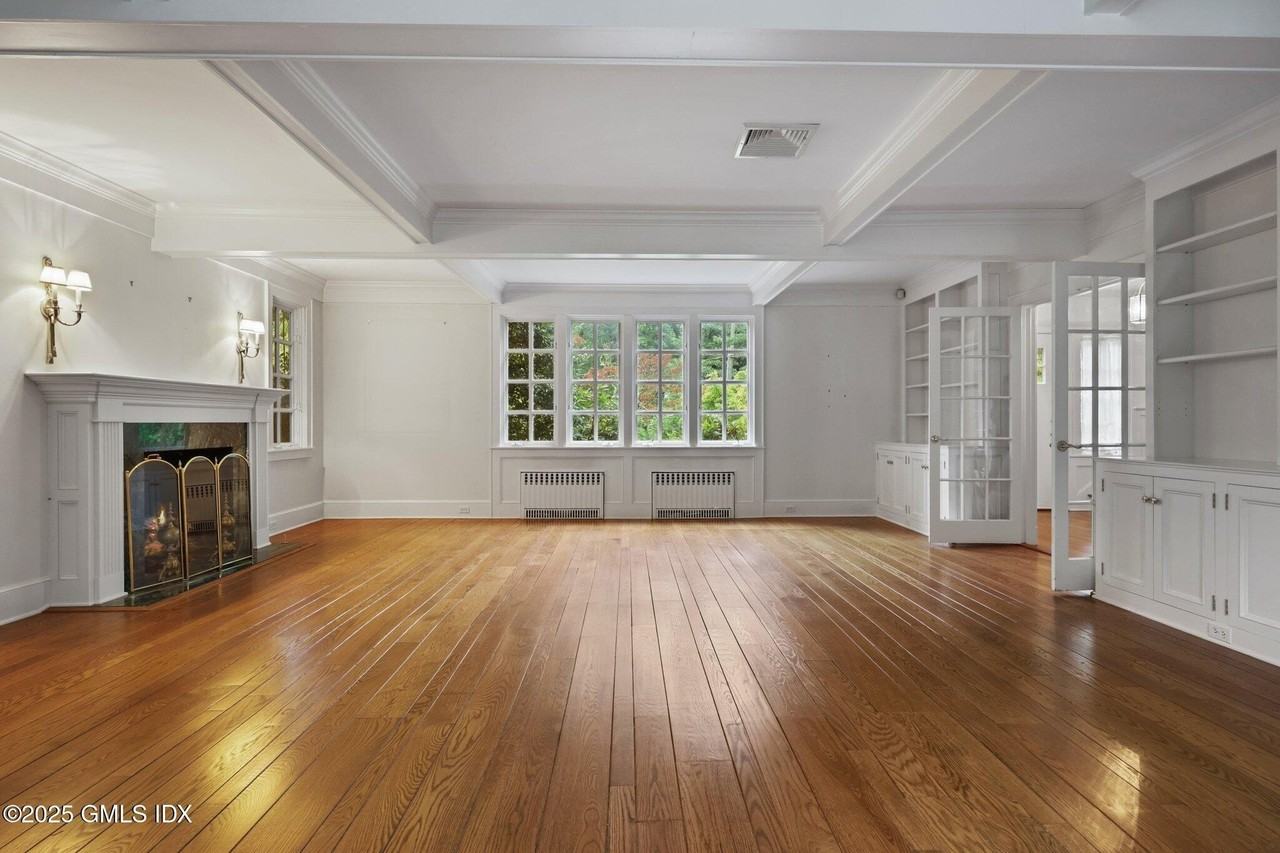 11 Stanwich Rd - Photo 4 of 28