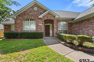 featured image of 16541 Vieux Carre