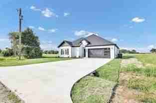 108 Oakdale Rd - Photo 1 of 1