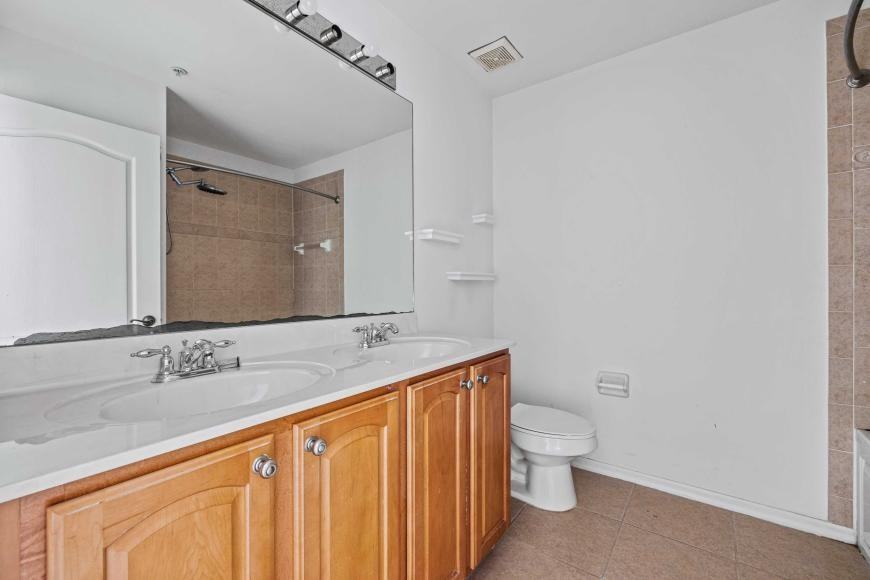 1944 Southeast High Springs Drive - Photo 3 of 10