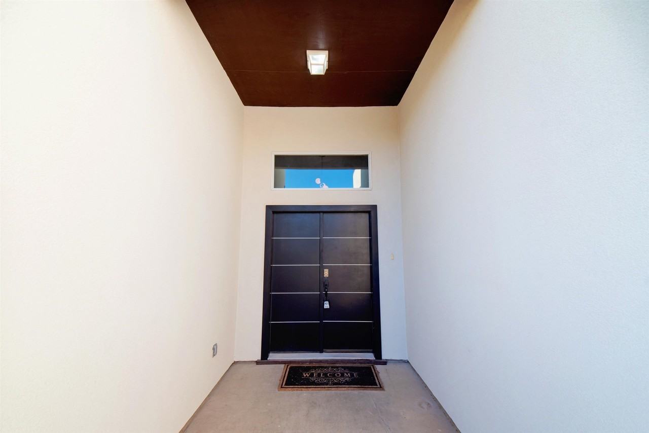 120 Tranquilo Dr - Photo 2 of 25