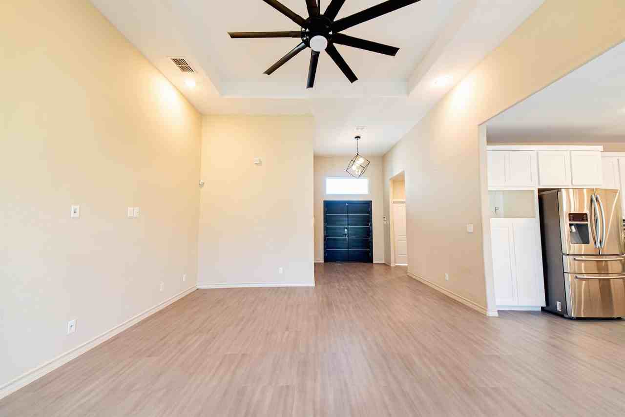 120 Tranquilo Dr - Photo 5 of 25