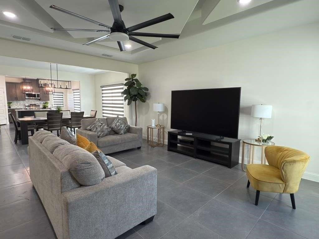 713 Journey Loop - Photo 4 of 20