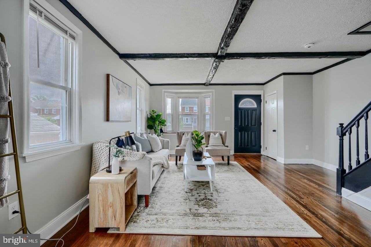 1944 Quentin Rd - Photo 4 of 41