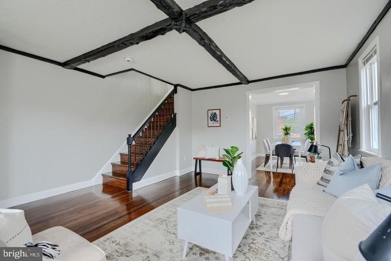 1944 Quentin Rd - Photo 5 of 41