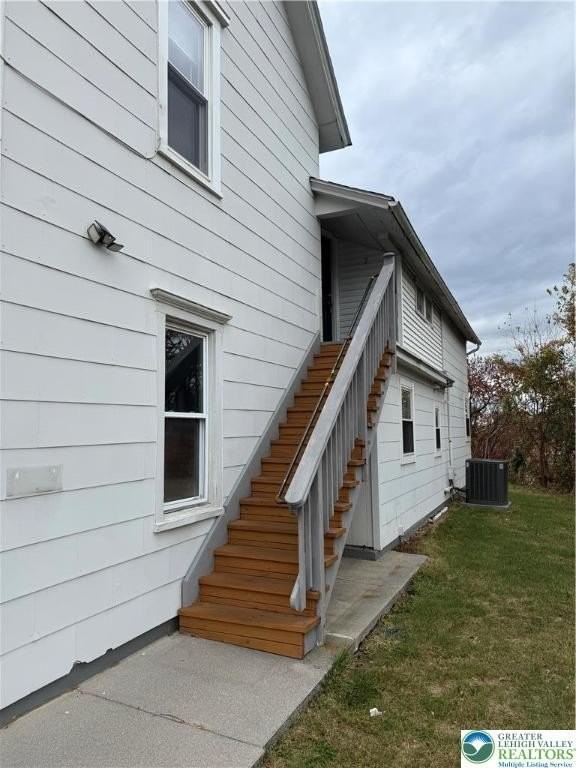 637 5th Street - Photo 3 of 16