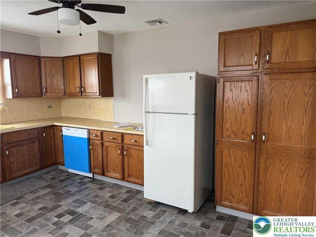 637 5th Street - Photo 7 of 16