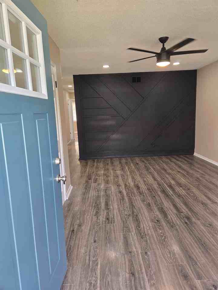 519 N 5th St - Photo 2 of 9