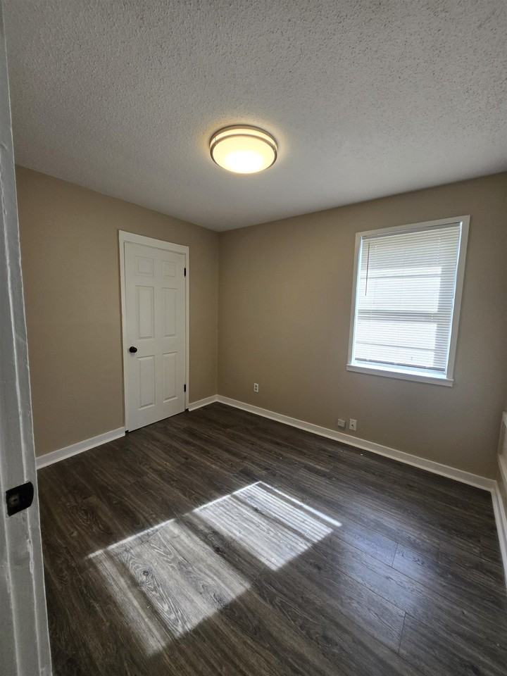 519 N 5th St - Photo 7 of 9