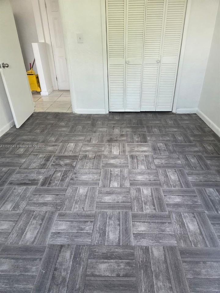 5600 Northwest 7th Court #14 - Photo 7 of 8