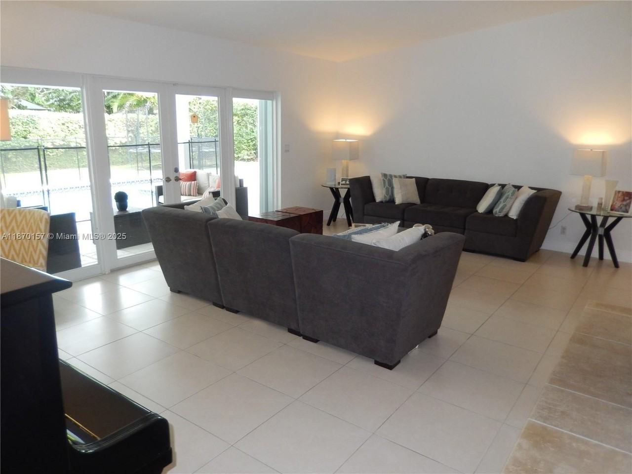 12741 Southwest 72nd Avenue - Photo 6 of 29