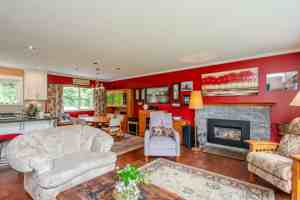 featured image of 9756 Crown Cres