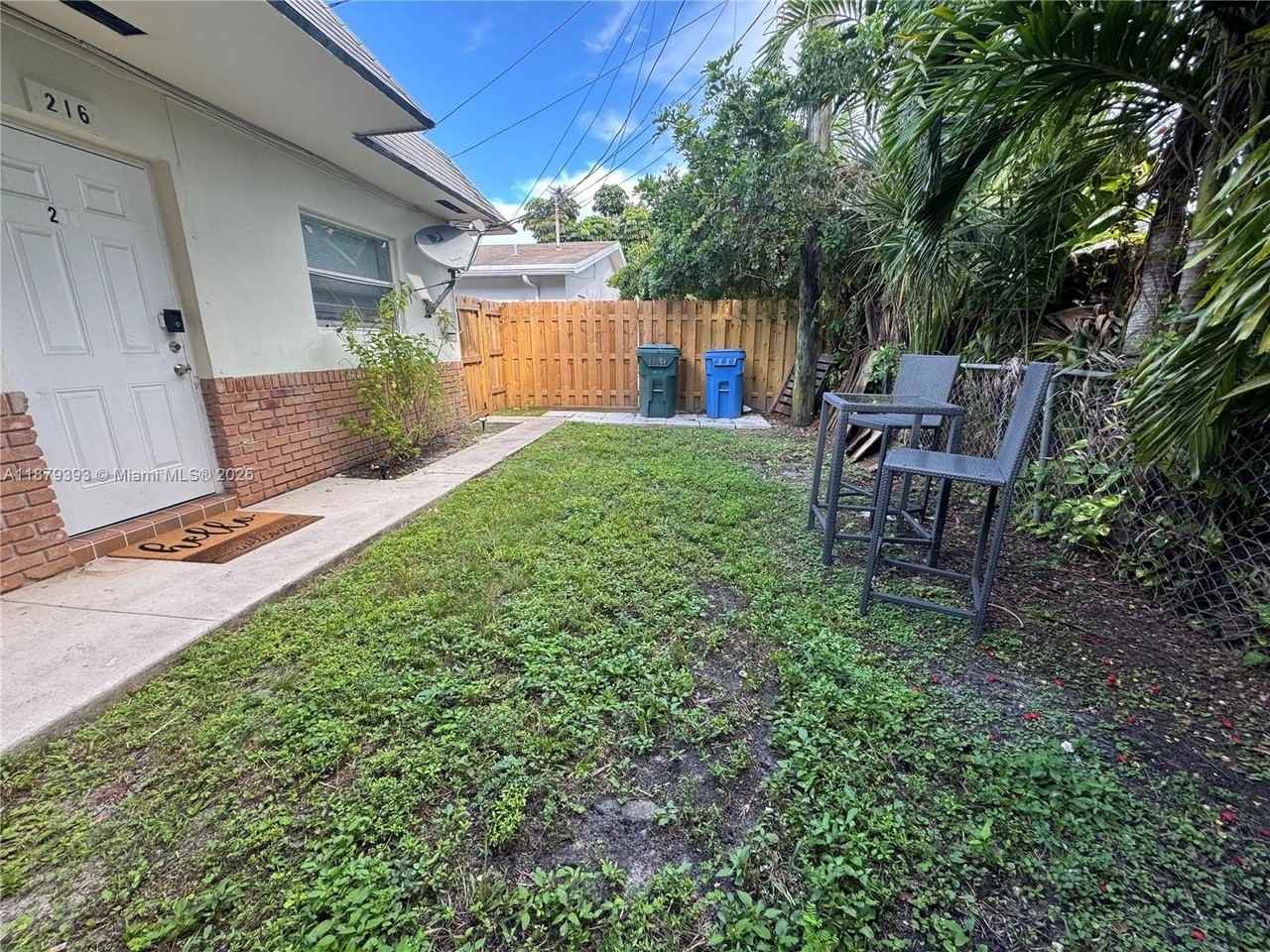 216 Ne 41st St #216 - Photo 7 of 10