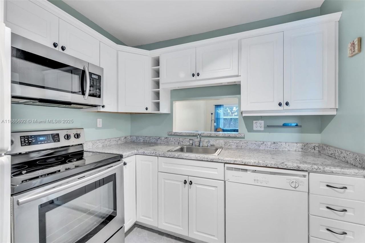 5000 Nw 36th St #506 - Photo 3 of 18