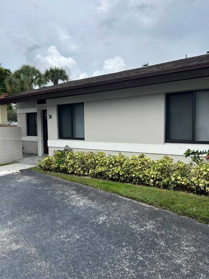 9630 Sw 152nd Ave #34 - Photo 4 of 43