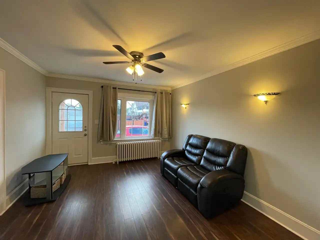 103 Dale Ave - Photo 2 of 10