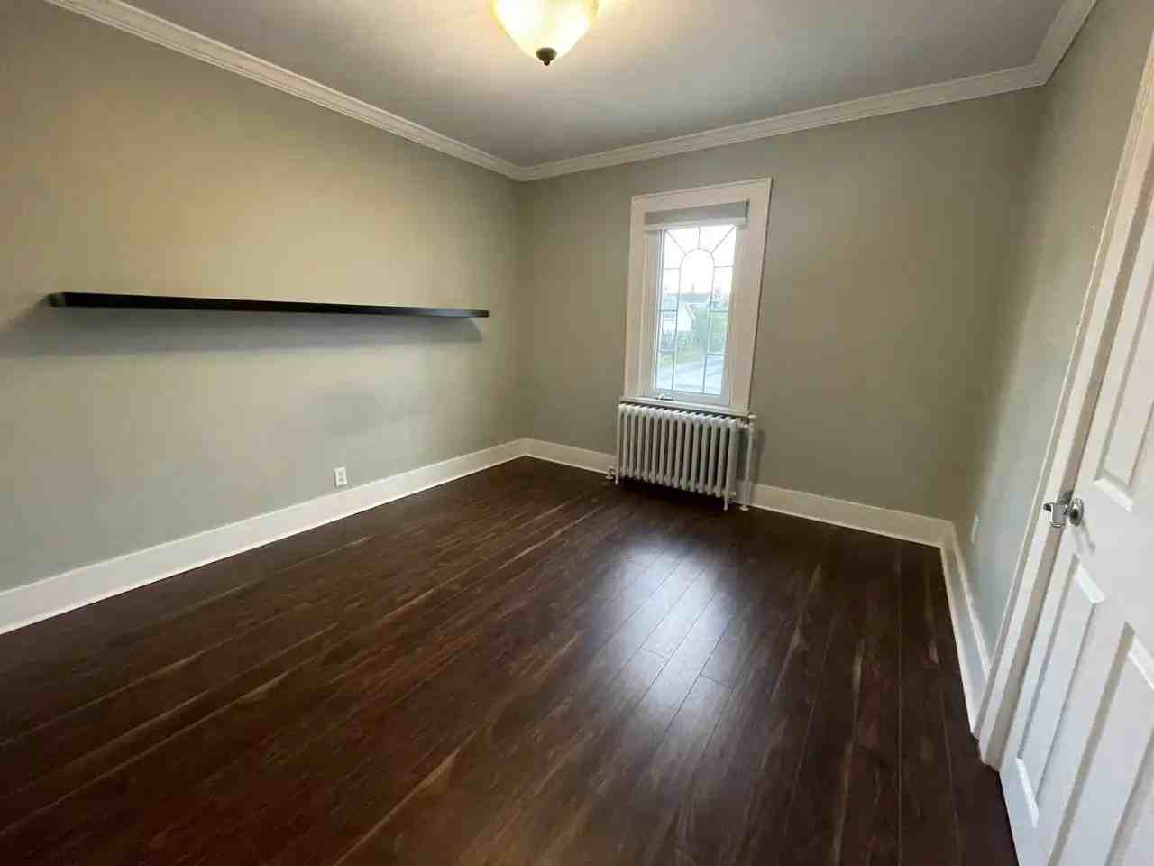 103 Dale Ave - Photo 3 of 10