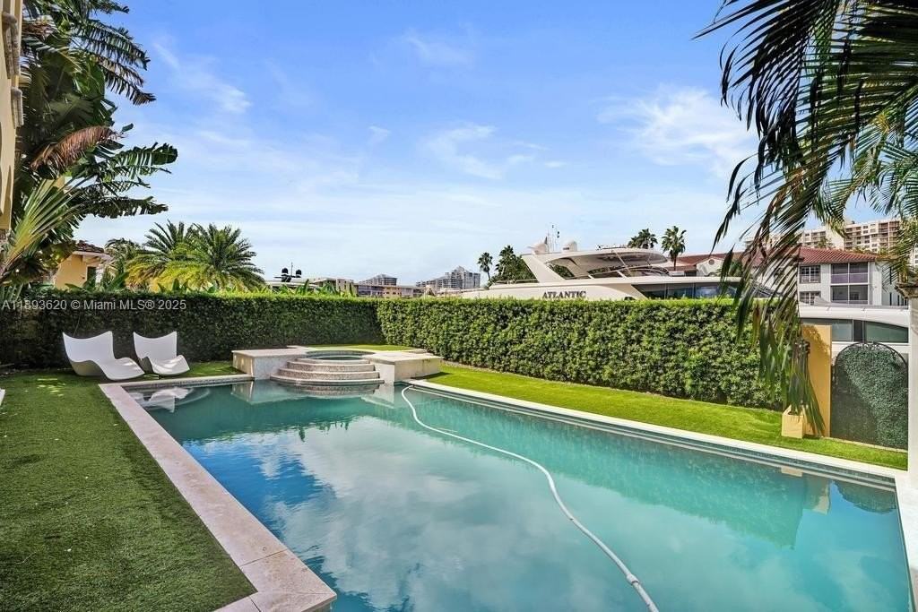 1516 Island Blvd - Photo 5 of 50