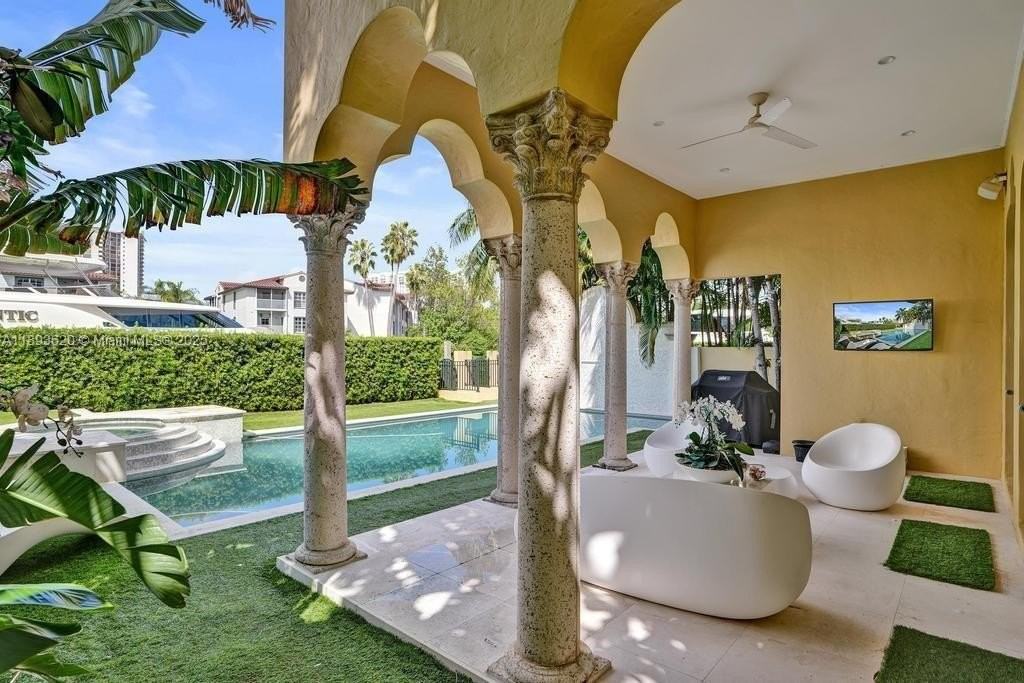 1516 Island Blvd - Photo 7 of 50