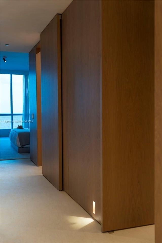 5959 Collins Ave #907 - Photo 6 of 33