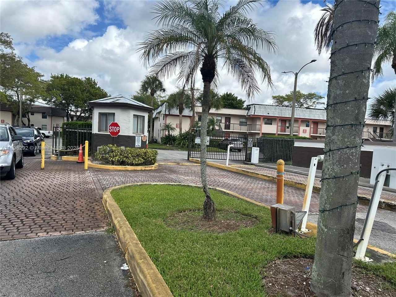 911 Northeast 209th Terrace #202 - Photo 2 of 16