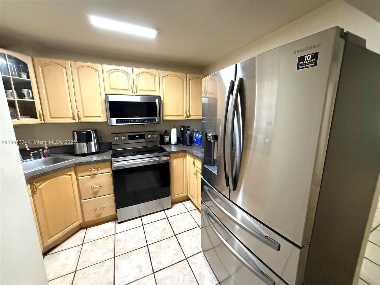 10850 W Flagler St #D212 - Photo 3 of 11