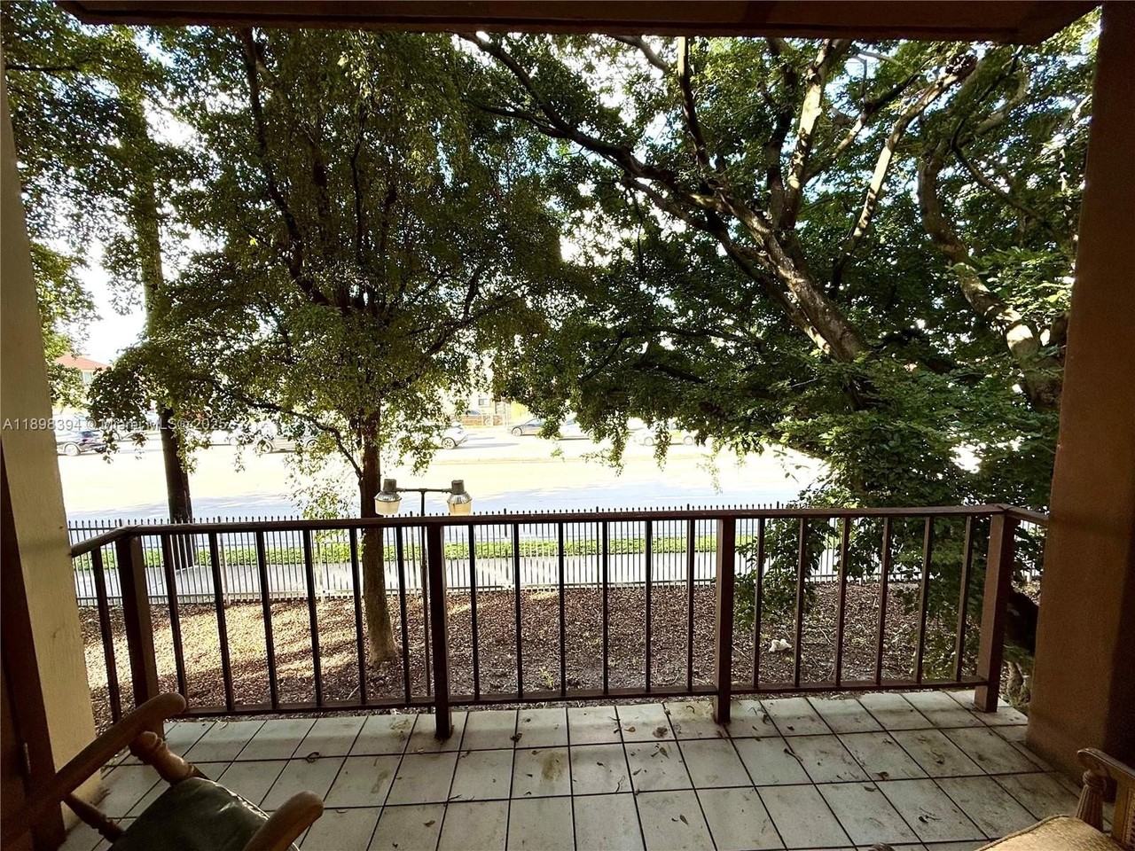 10850 W Flagler St #D212 - Photo 5 of 11