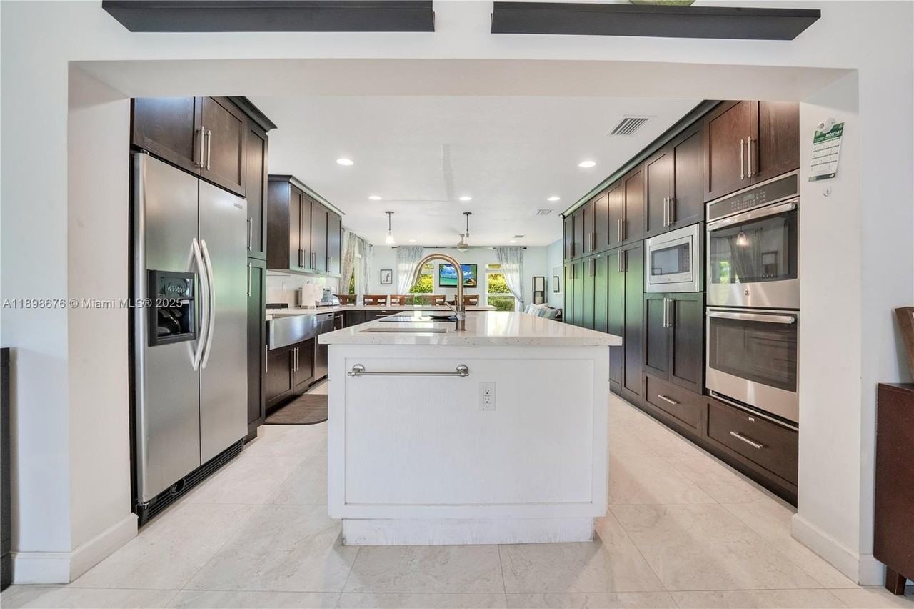 15300 Sw 164th St - Photo 7 of 39