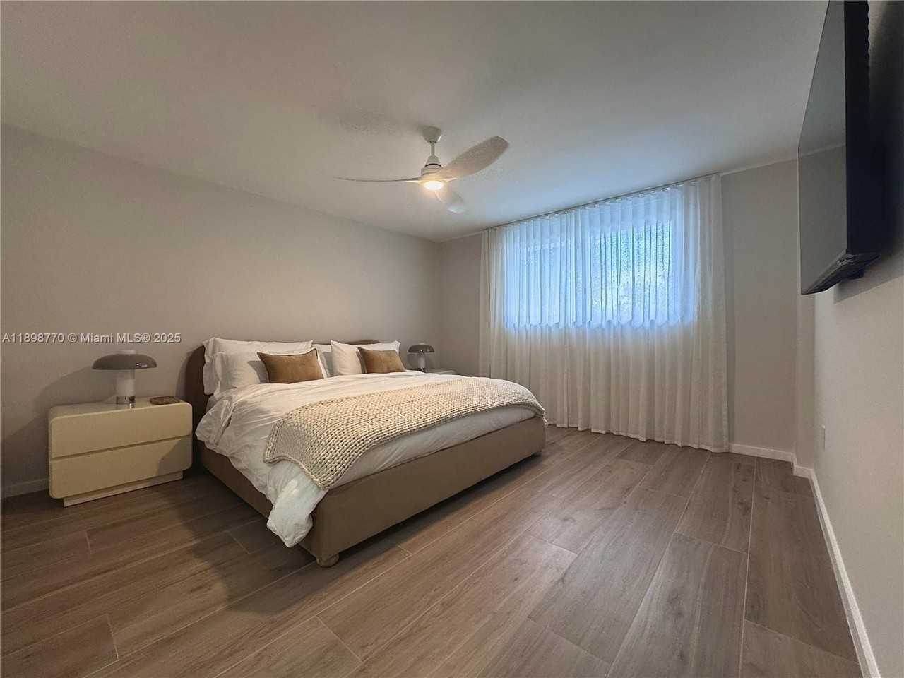 10230 Collins Ave #102 - Photo 6 of 26