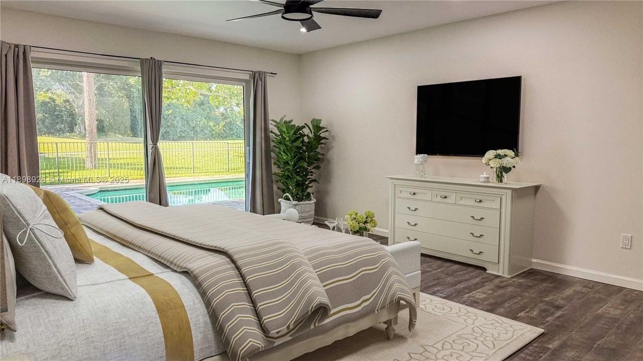 10134 Boca Woods Ln #10134 - Photo 5 of 17