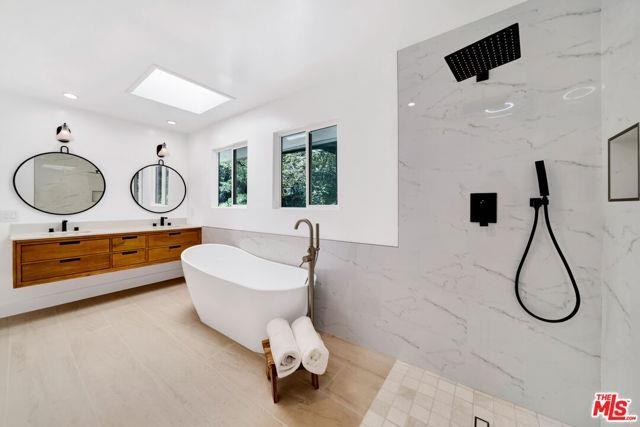 4370 Park Milano - Photo 3 of 8