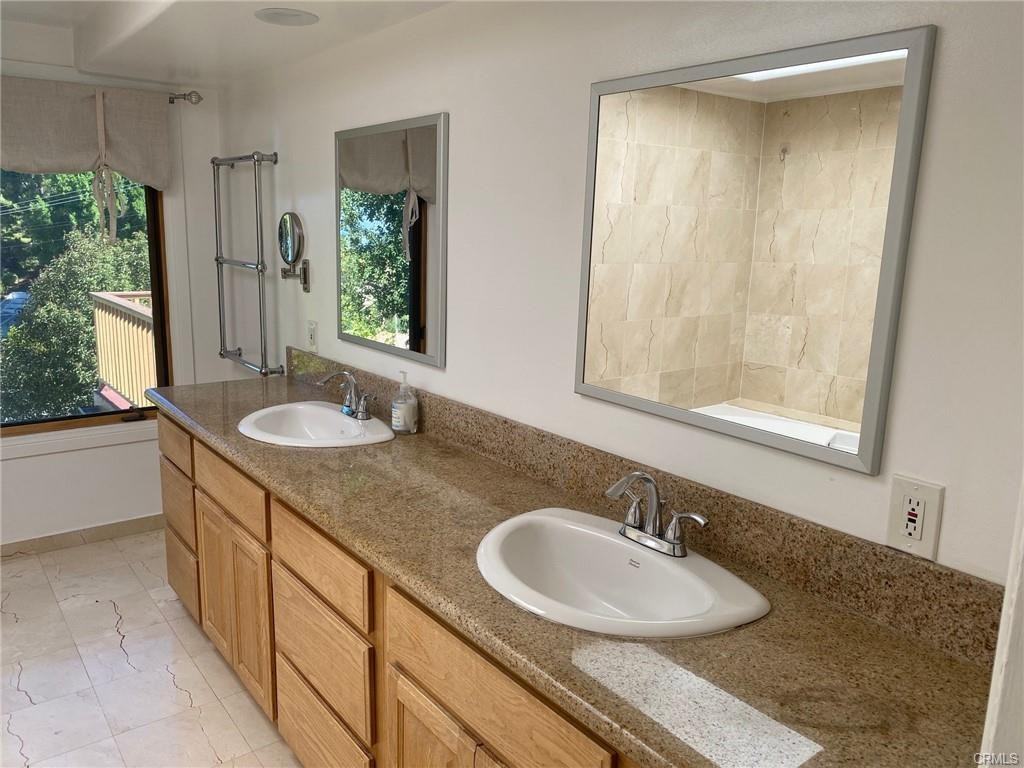 4421 Grimes Pl - Photo 4 of 8