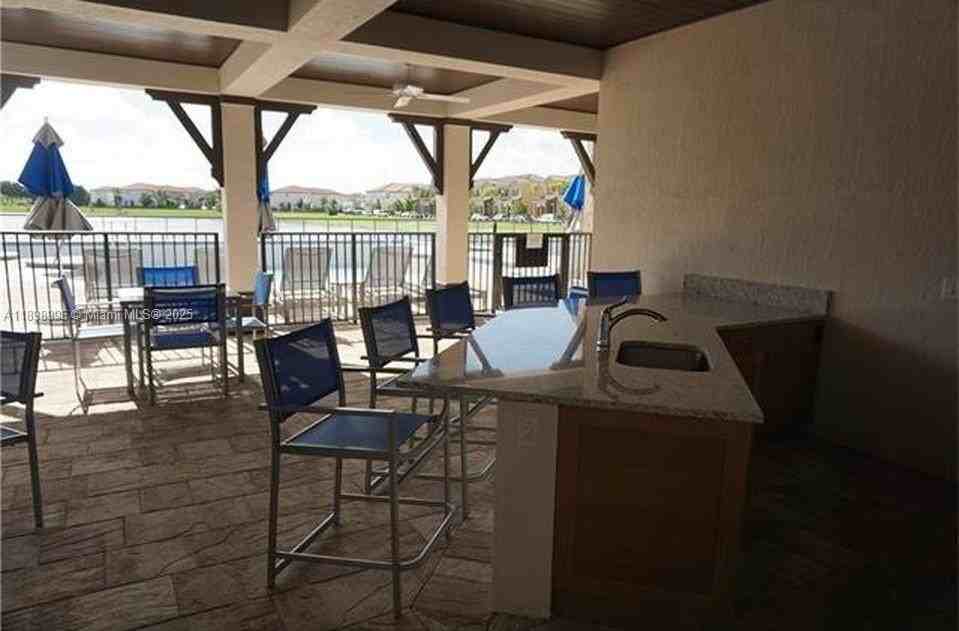 17154 Southwest 93rd Street - Photo 7 of 9