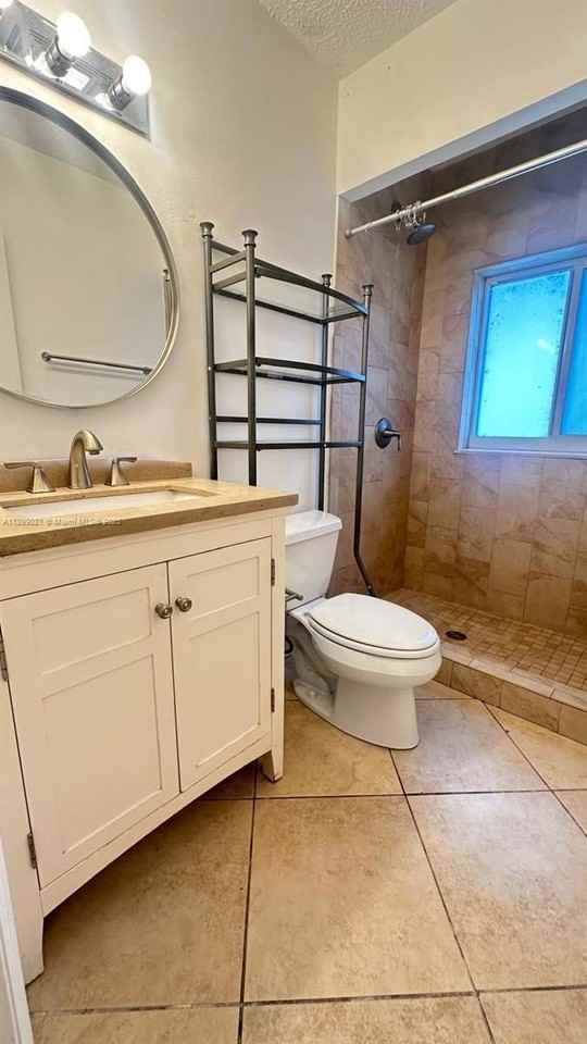 1753 Ne 18th St #1755 - Photo 7 of 13