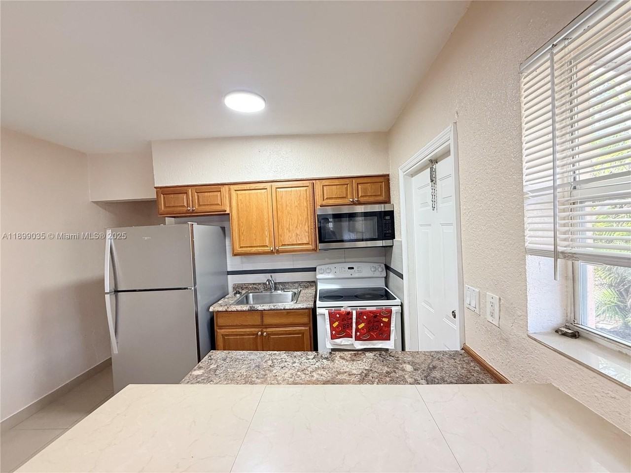 326 Northeast 6th Street #1-3 - Photo 5 of 8