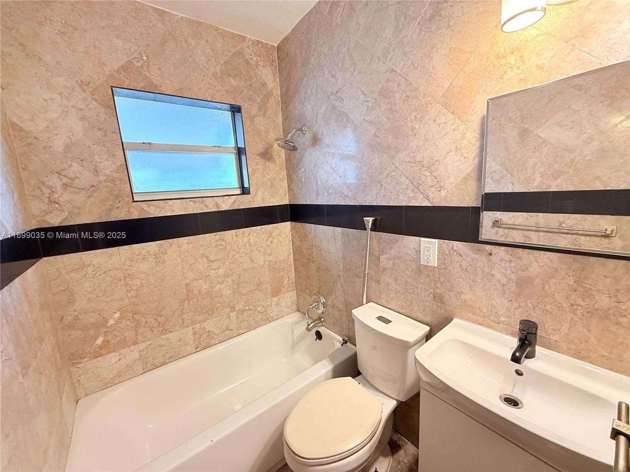 326 Northeast 6th Street #1-3 - Photo 7 of 8