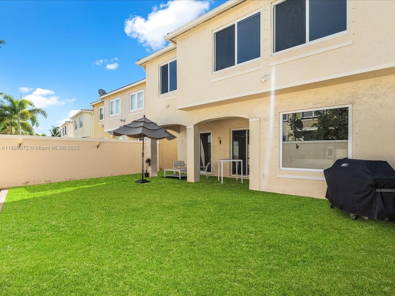 21227 Ne 31st Pl #21227 - Photo 5 of 49