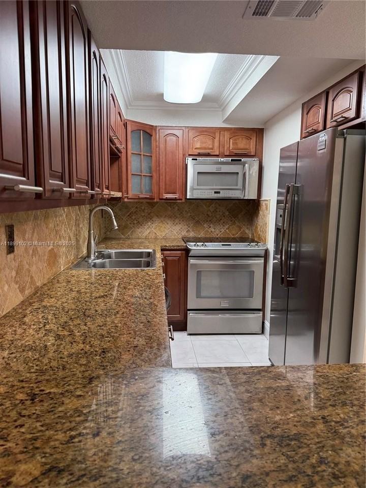 14362 Sw 96th Ln - Photo 2 of 15