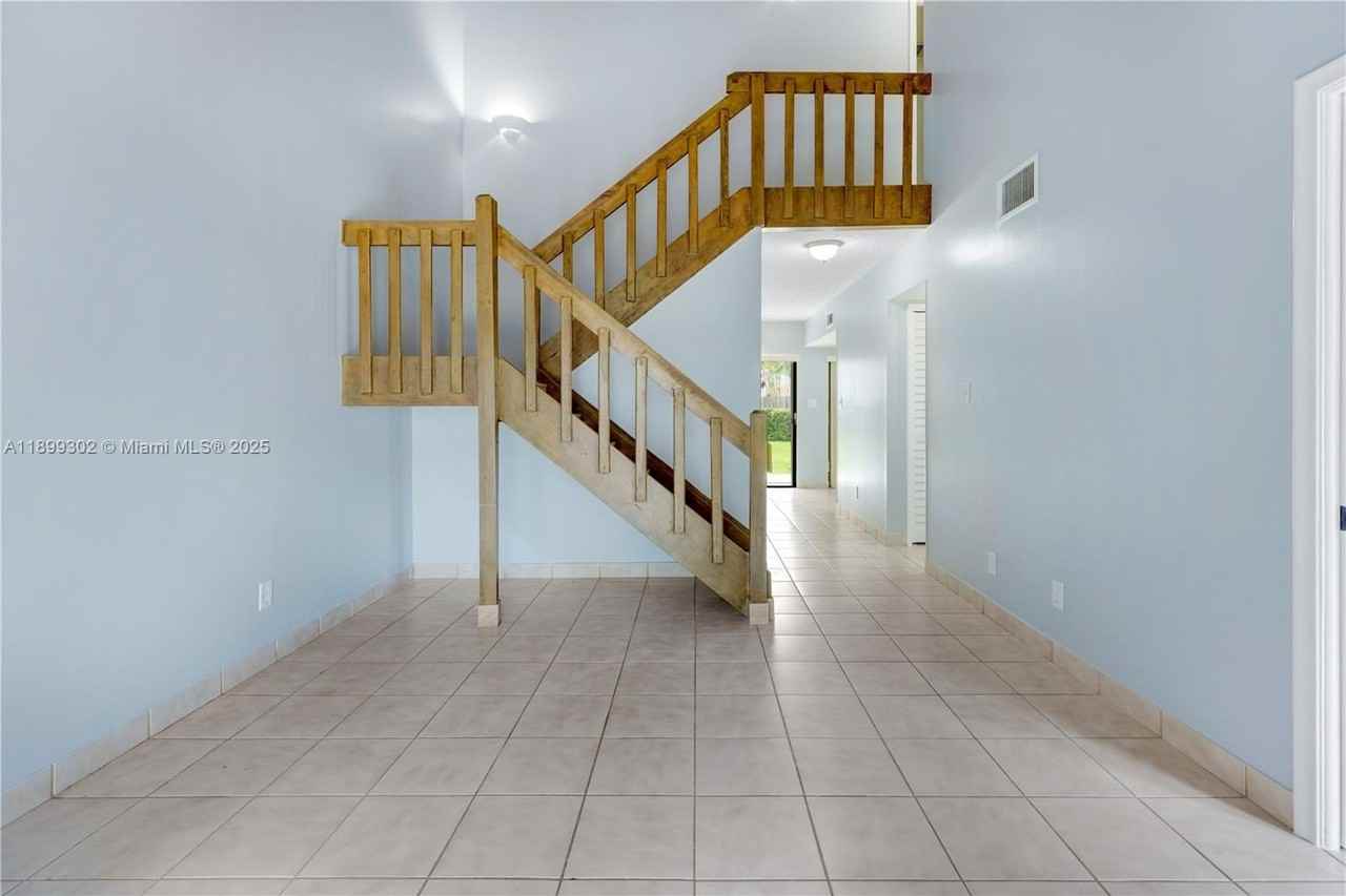 11237 Southwest 112th Street #11237 - Photo 2 of 38