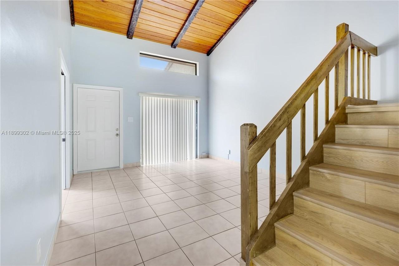 11237 Southwest 112th Street #11237 - Photo 7 of 38