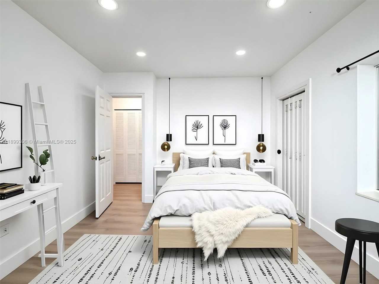 544 Michigan Ave #7 - Photo 5 of 17