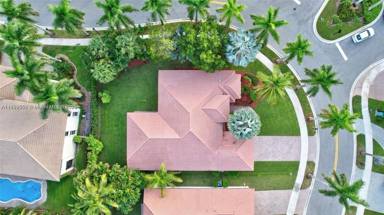 1709 Victoria Pointe Circle #00 - Photo 5 of 29