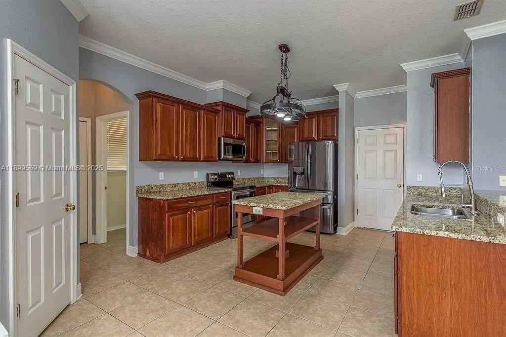 30544 Latourette Drivete Drive - Photo 2 of 24