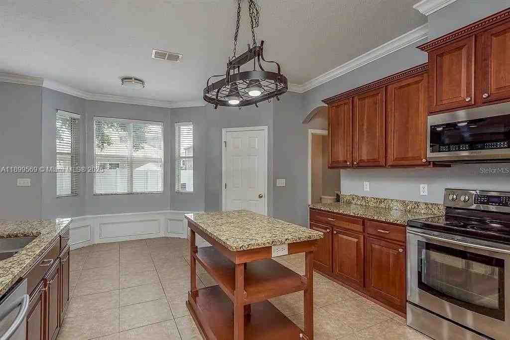 30544 Latourette Drivete Drive - Photo 3 of 24