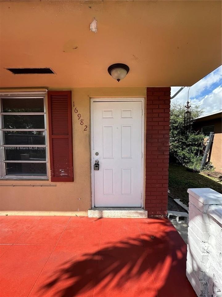 16980 North Miami Avenue #16982 - Photo 2 of 29